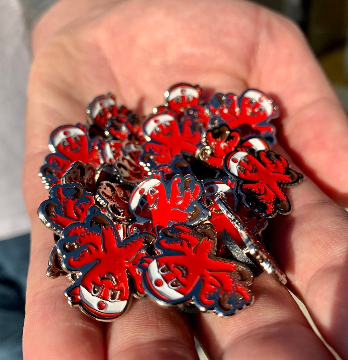 Red Octo Pin R0
